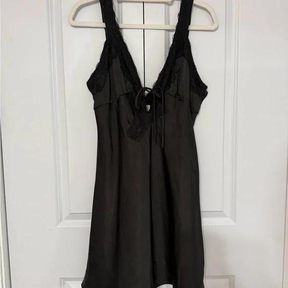 Princess Polly Black Lace Mini Dress - Picture 5 of 6